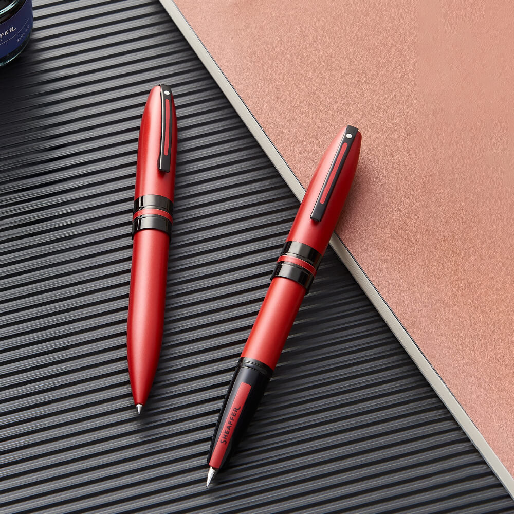 SHEAFFER ボールペン　赤　メタリックレッド　ノート付き 公式 シェーファー アイコン メタリックレッド ボールペン
