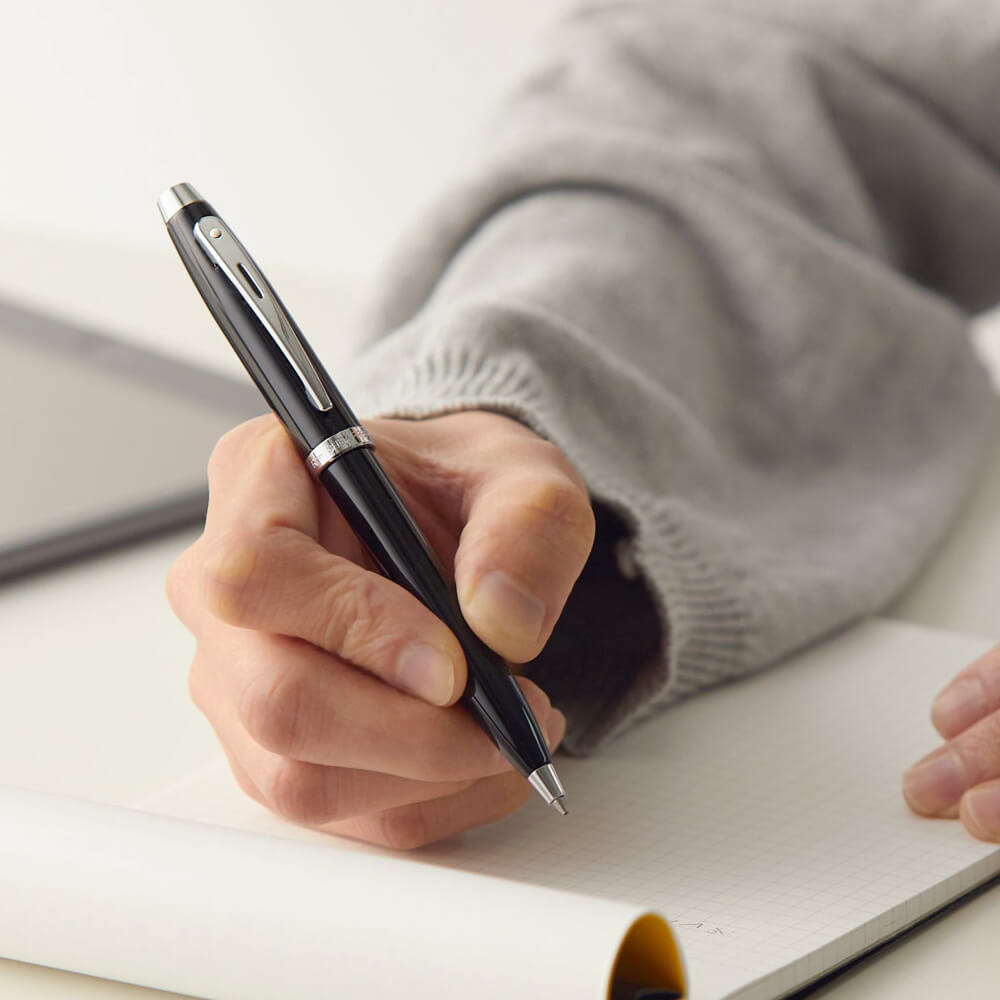 公式 シェーファー 100 ブラックラッカーCT ボールペン – PellePenna