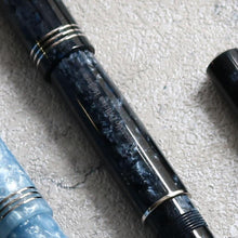 Load image into Gallery viewer, [Japan Only] Official [Japan Exclusive Agent] Leonardo Officina Italiana Moment Zero Bruno Cturne Fountain Pen
