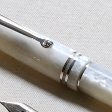 Load image into Gallery viewer, Official [Japan Exclusive Agent] Leonardo Officina Italiana Flore Salt White Ballpoint Pen
